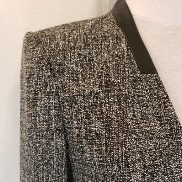 ANN TAYLOR SHORT FITTED JACKET - Picture 3 of 8